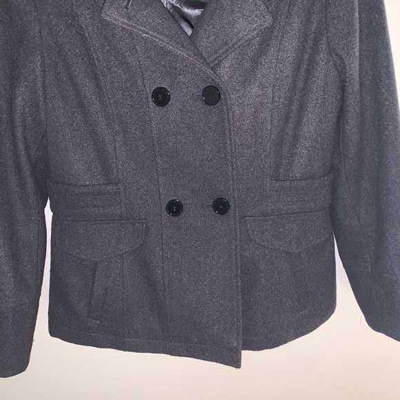 SOLD! •Coat• - Picture 3 of 8